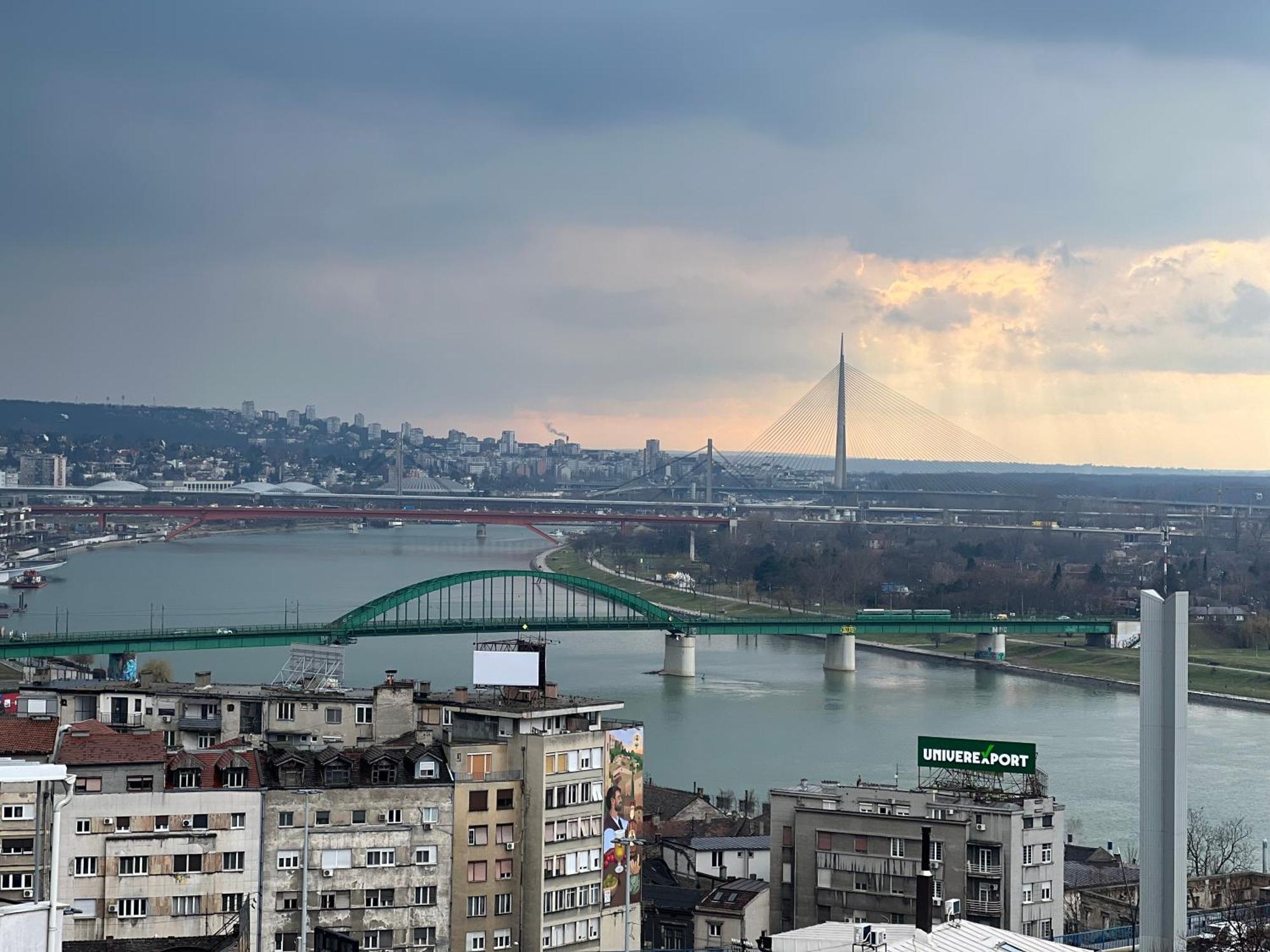 Central Sky View Apartment Belgrade Luaran gambar